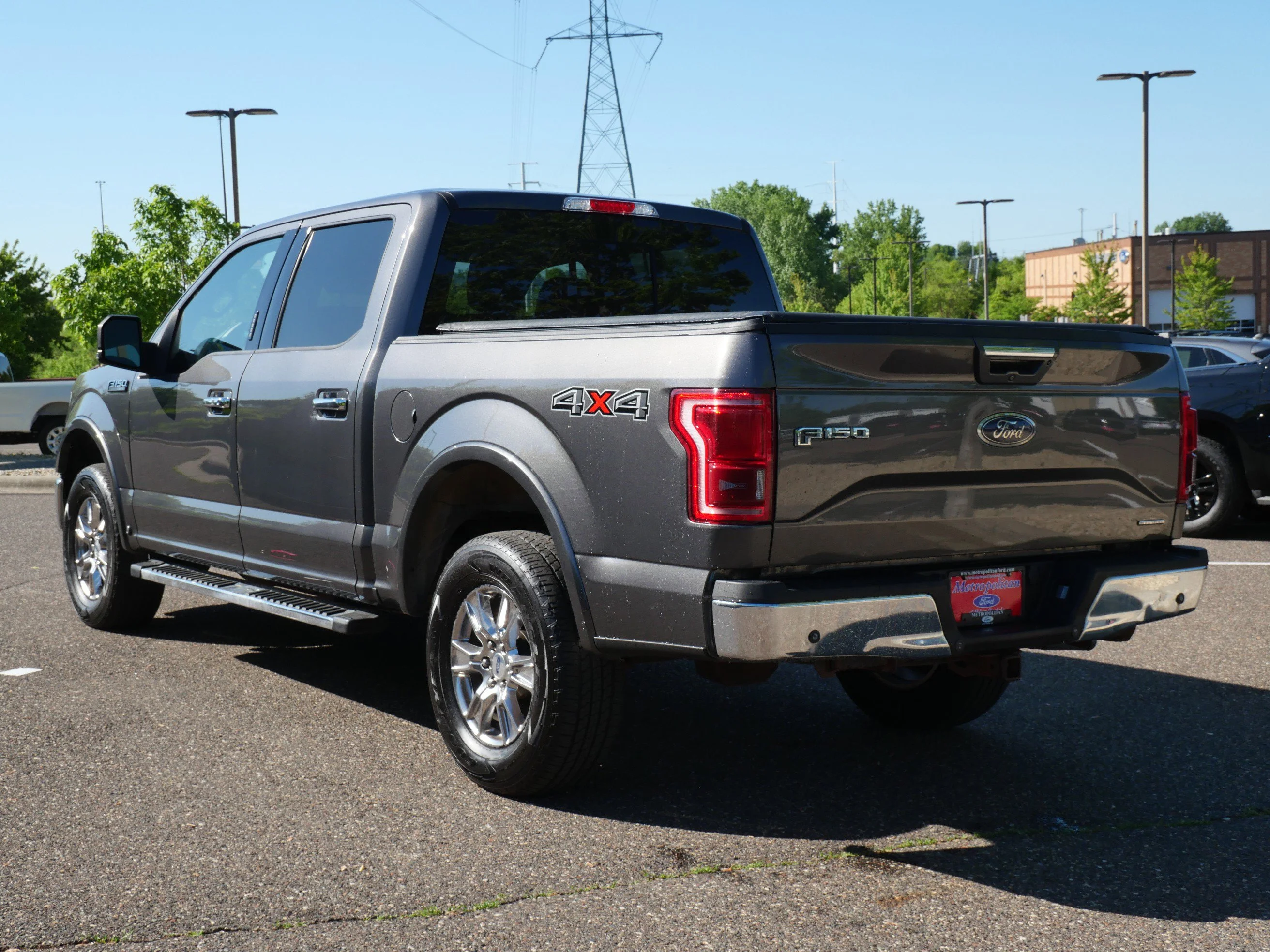 Used 2015 Magnetic Metallic Ford Lariat image 4