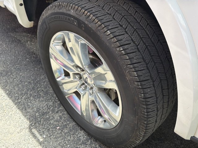 Used 2020 White Metallic Ford Platinum image 8