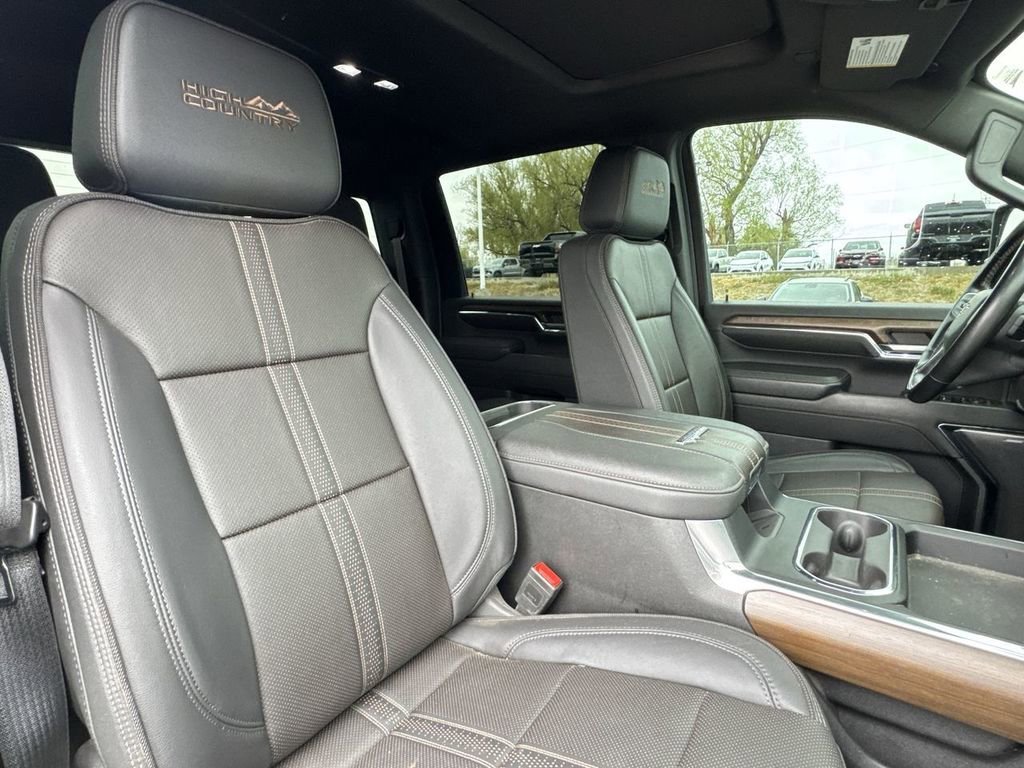 Used 2024 Black Chevrolet High Country image 30
