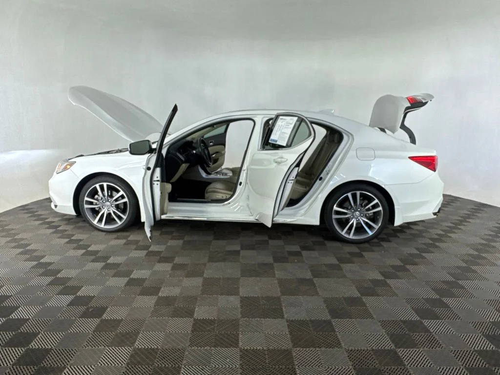 Used 2020  Acura 3.5L Technology Pkg image 10