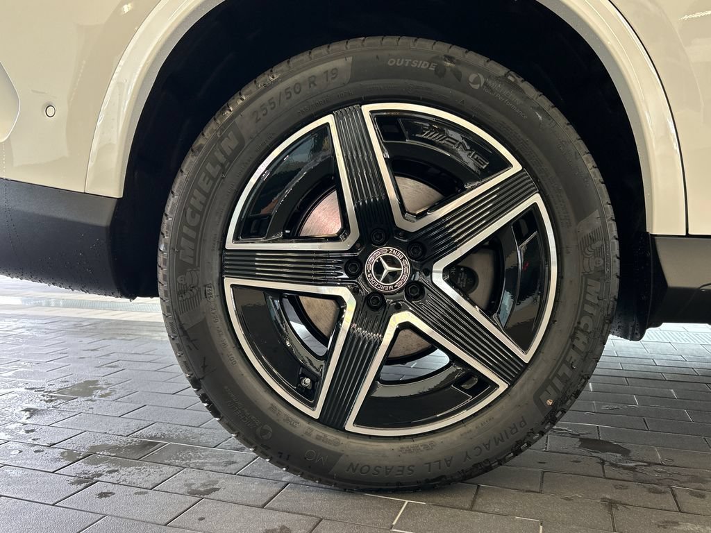 New 2027 Polar White Mercedes-Benz GLC 300 image 34