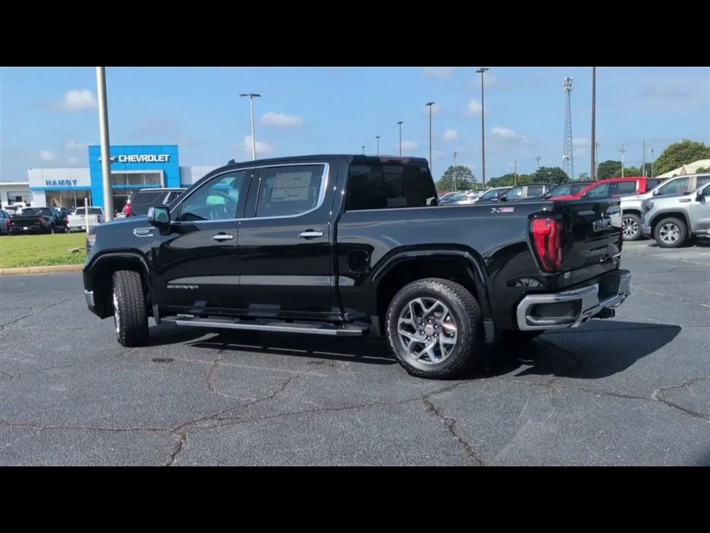 New 2026 Onyx Black GMC SLT image 30