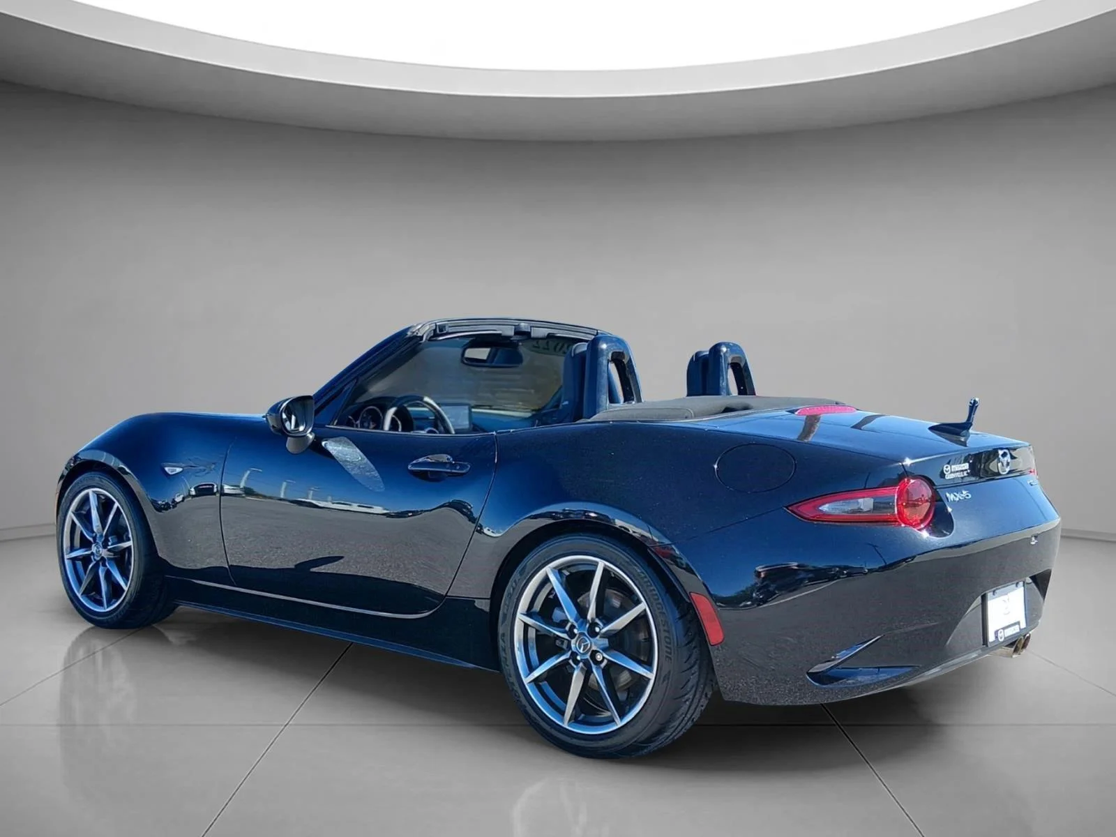 Used 2022 Jet Black Mica Mazda Grand Touring image 4