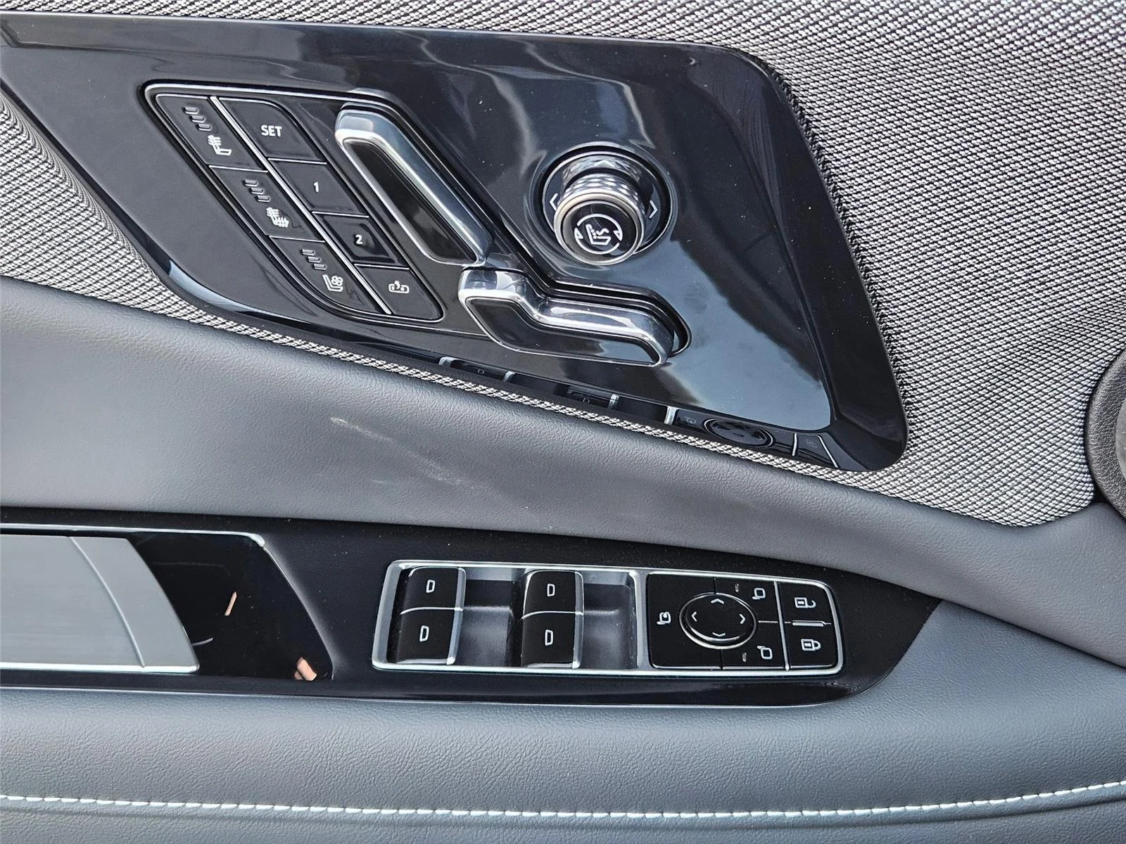 2026 Cadillac OPTIQ Premium Sport - Photo 24