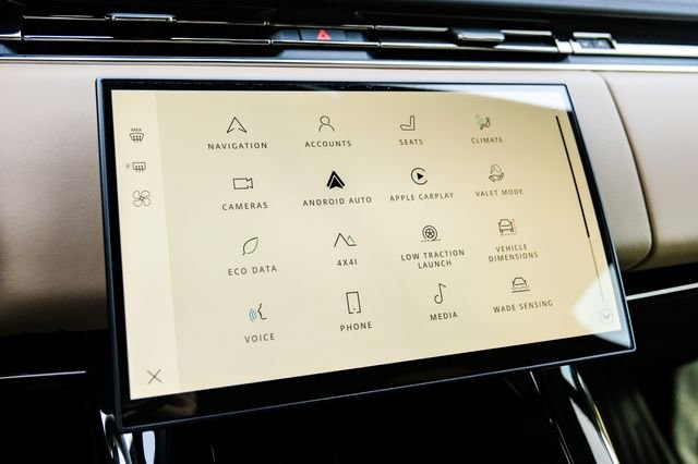 New 2026  Land Rover Dynamic SE image 37