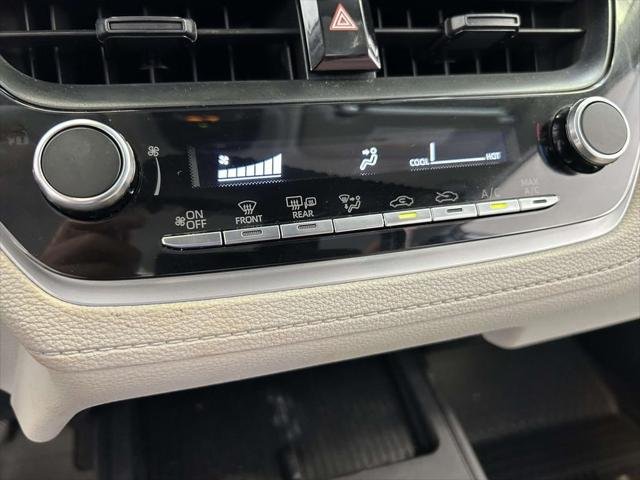 Certified Used 2026 WIND CHILL PEARL* Toyota  image 21