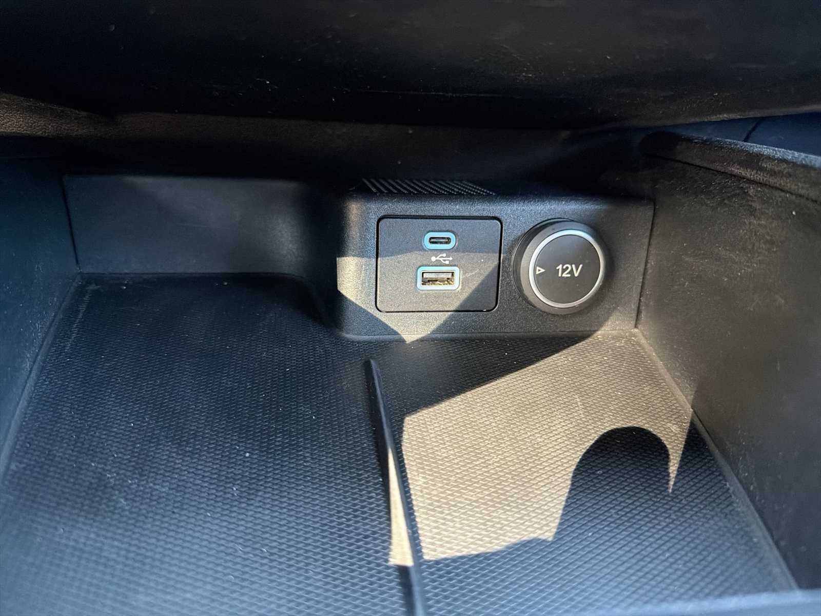 Used 2020 Blue Metallic Ford SEL image 29