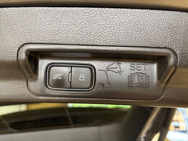 Used 2021 Gray Ford XLT image 28