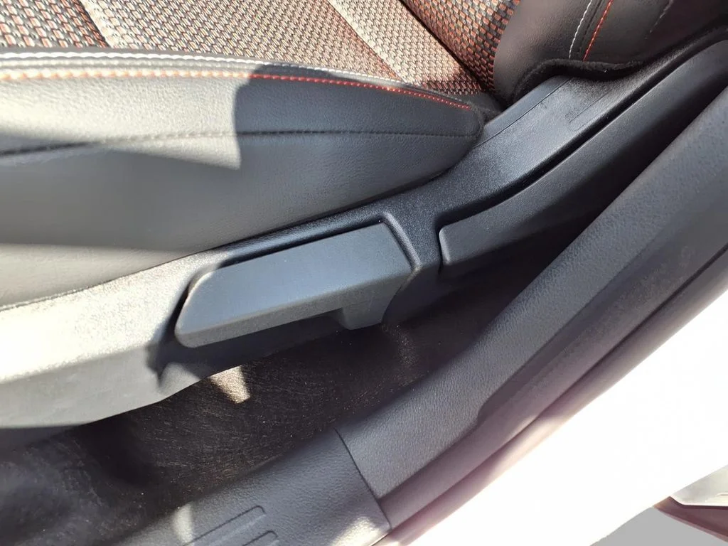 Used 2025 White Nissan SR image 21