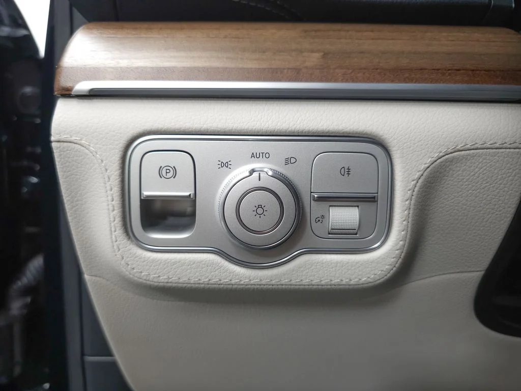 Used 2024 Emerald Green Metallic Mercedes-Benz GLE 450 image 10