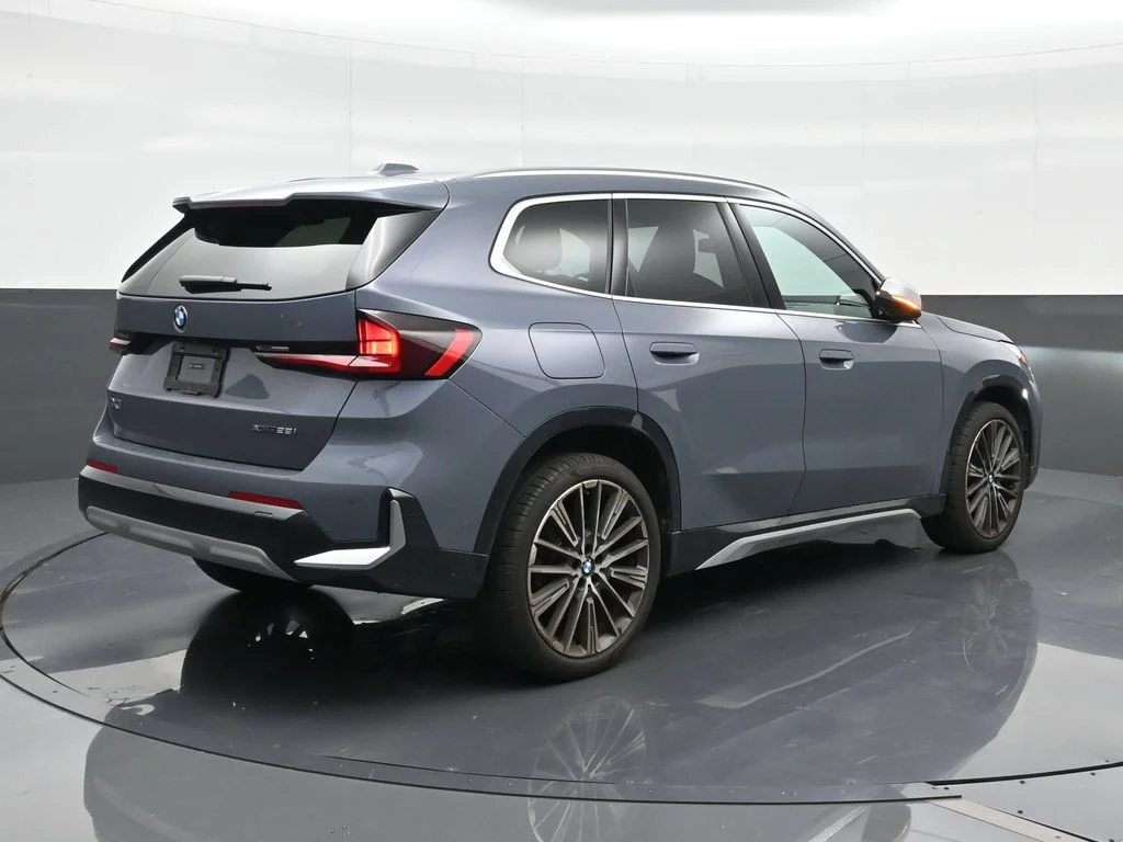 Certified Used 2024 Storm Bay Metallic BMW xDrive28i image 5