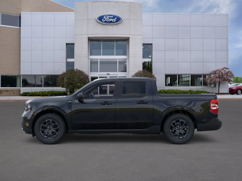 New 2026 Shadow Black Ford XLT image 27