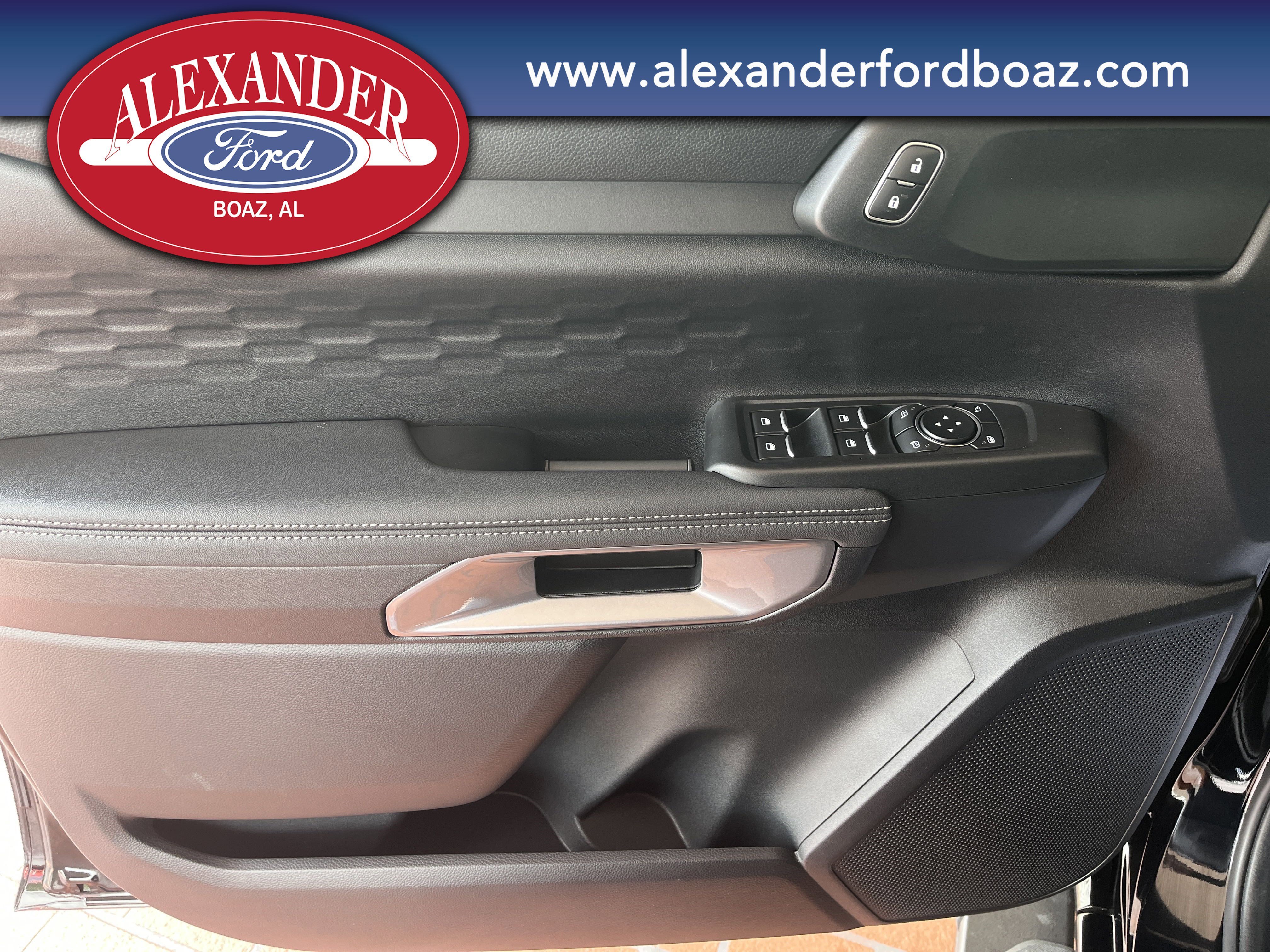 2025 Ford Ranger XLT - Photo 12