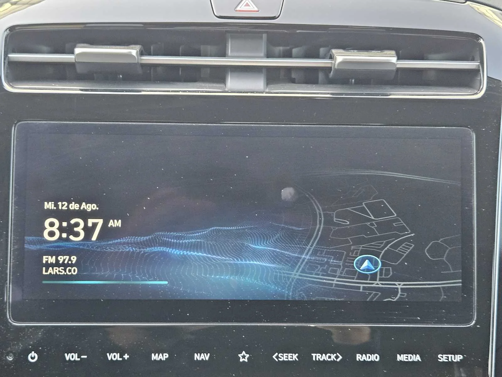 Used 2023 Amazon Gray Hyundai Limited image 11
