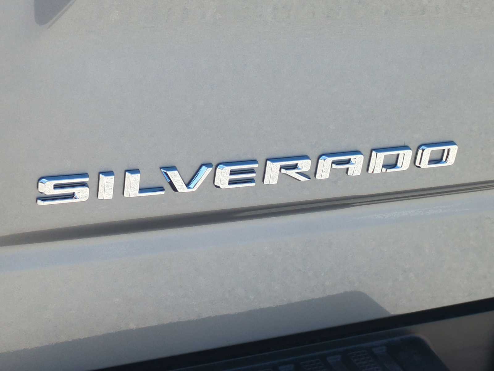 New 2026 Sterling Gray Metallic Chevrolet RST image 9