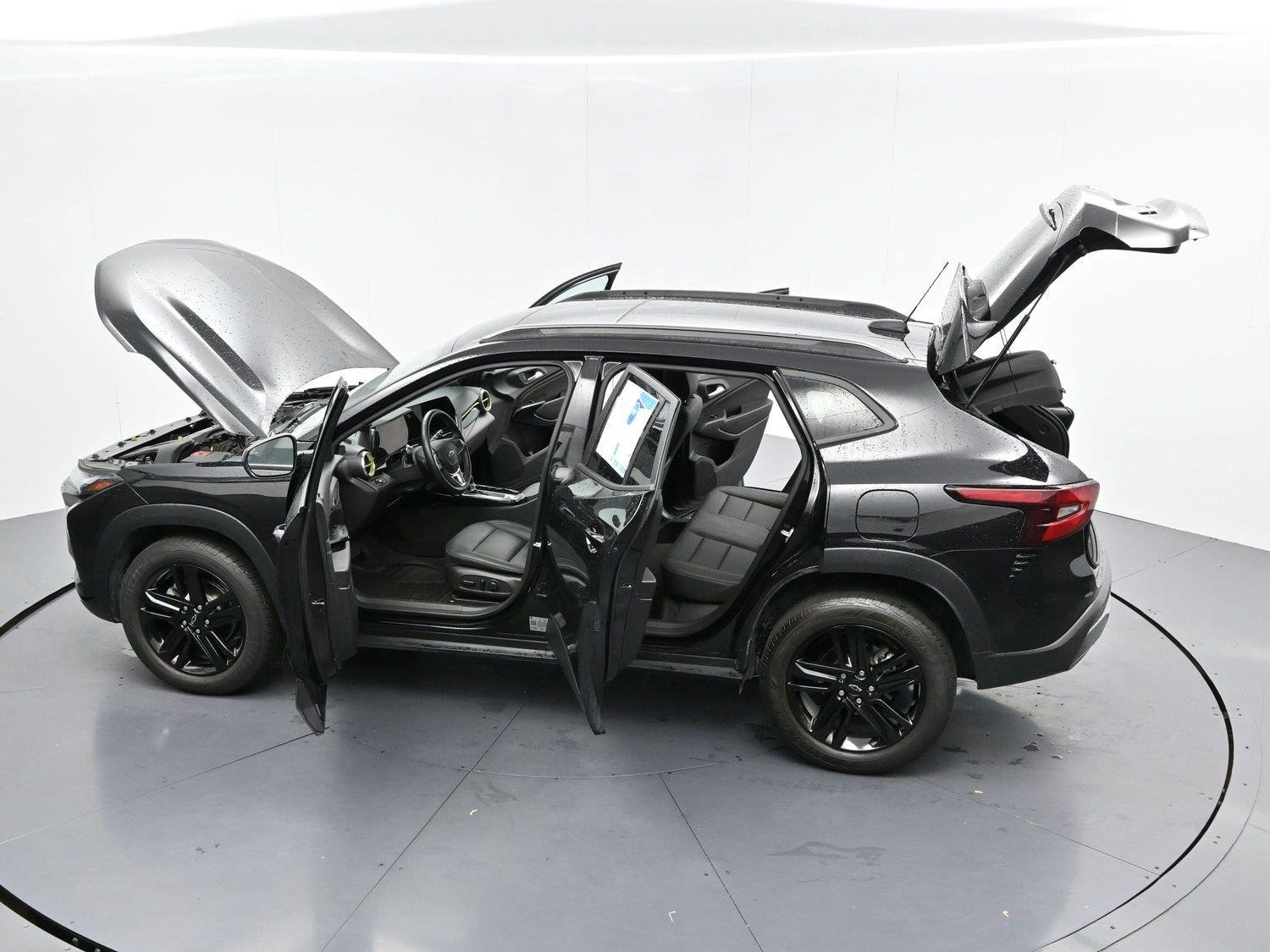 Used 2025 Mosaic Black Metallic Chevrolet ACTIV image 37