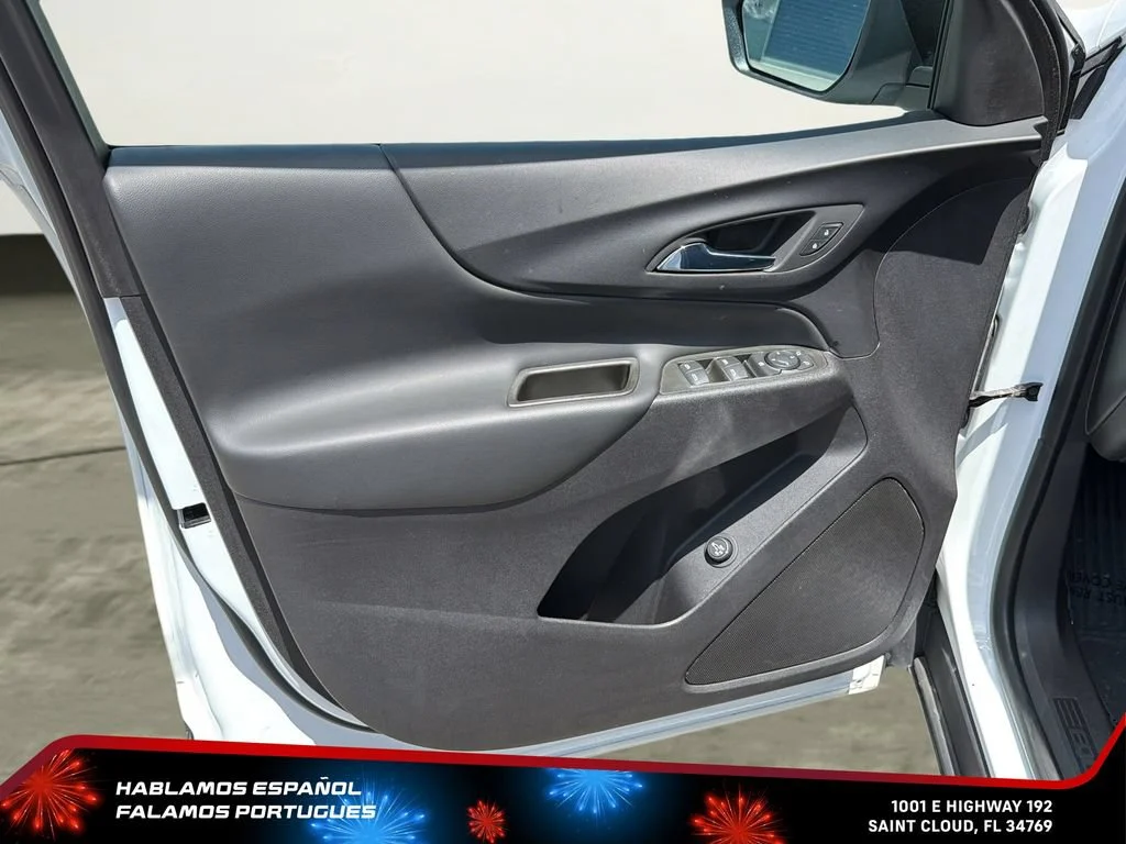 Used 2024 Summit White Chevrolet LT image 10