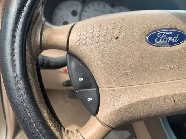 Used 2001 Beige Ford Base image 13