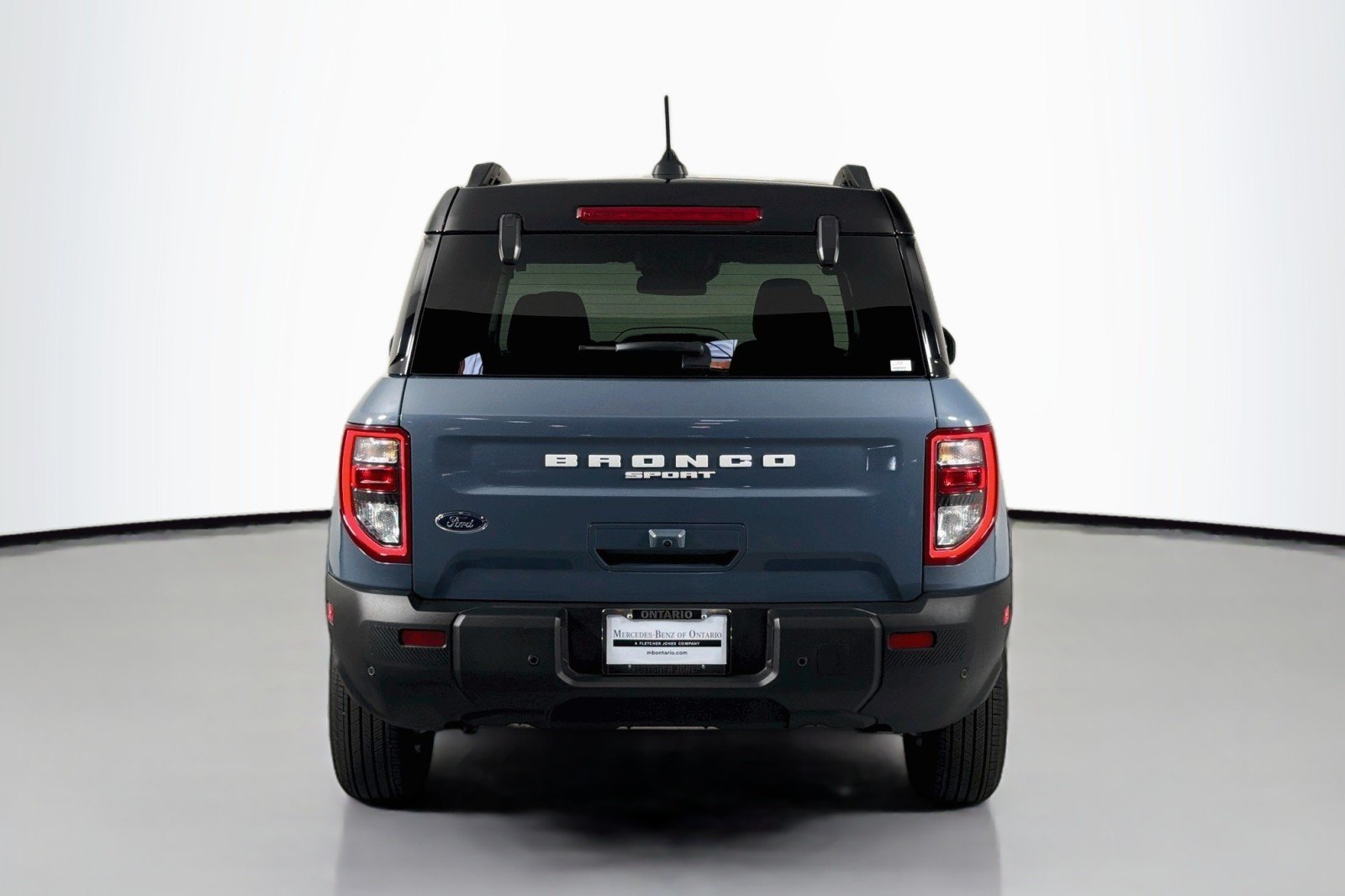 Used 2025 AZURE GRAY Ford Outer Banks image 4