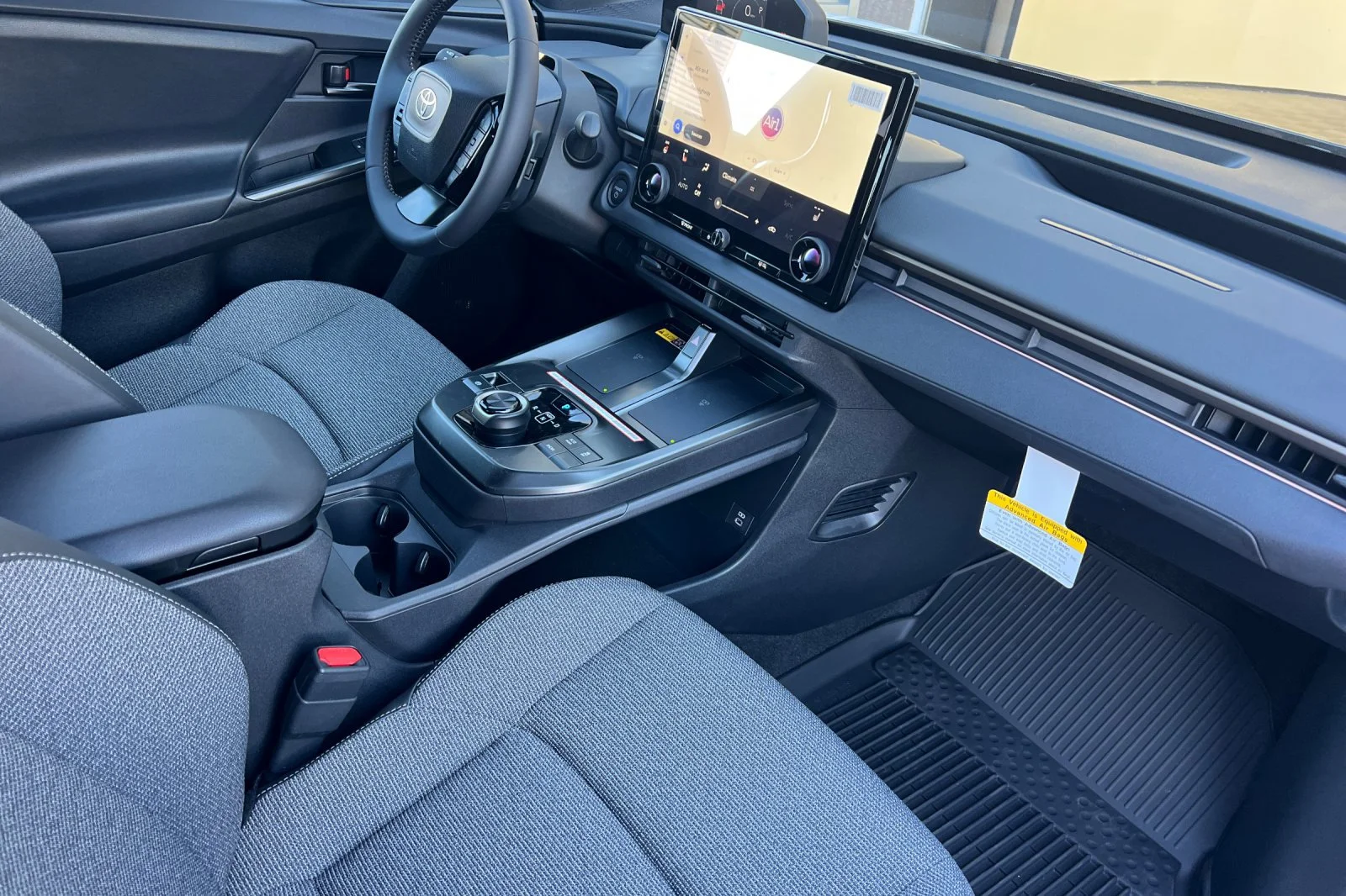 New 2027 Wind Chill Pearl <sup>1</sup> Toyota  XLE image 12