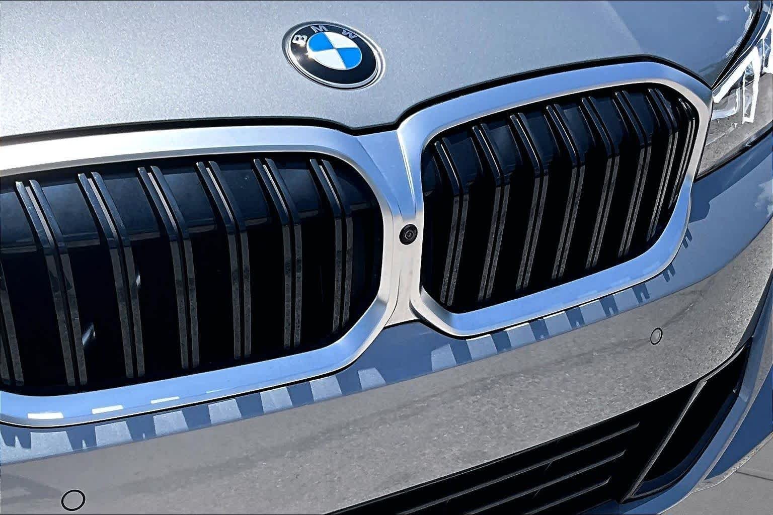 Used 2026 Skyscraper Grey Metallic BMW 330i NA image 28