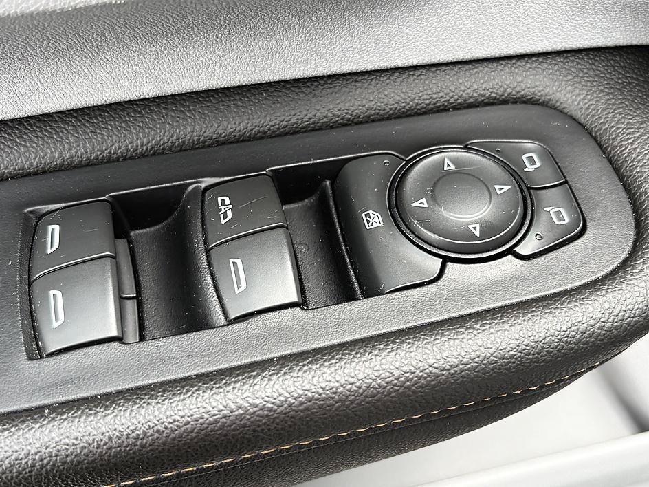 Used 2020 Summit White GMC SLT image 14