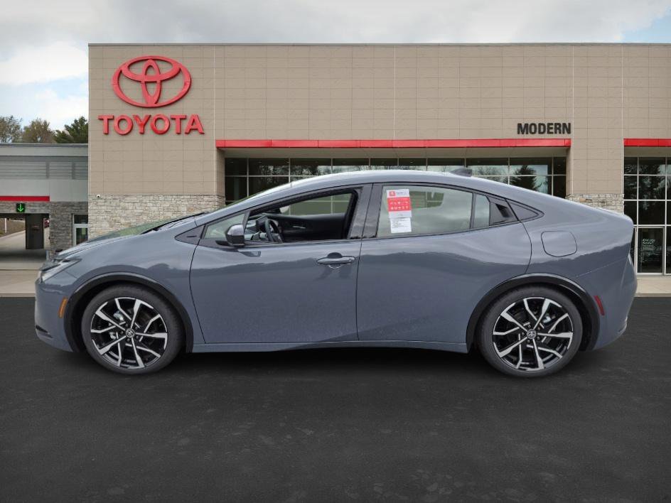 New 2025 Guardian Gray Toyota XSE image 8