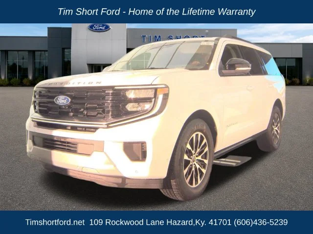 Used 2025 White Ford Platinum image 1