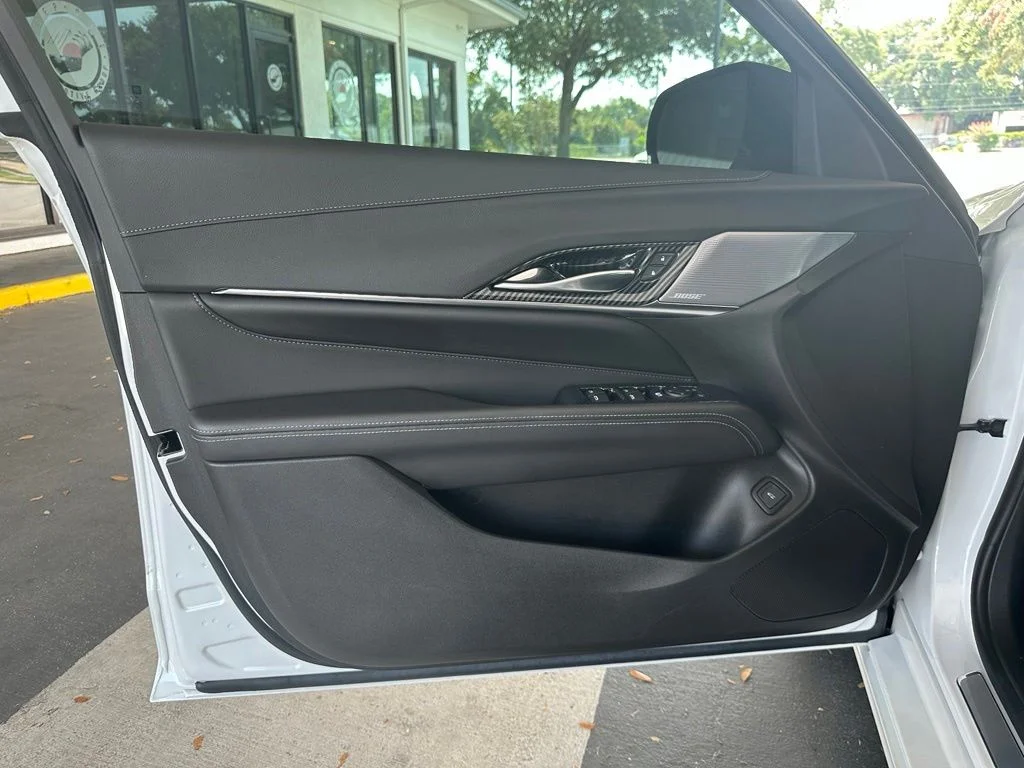 Used 2023 White Cadillac Luxury image 8