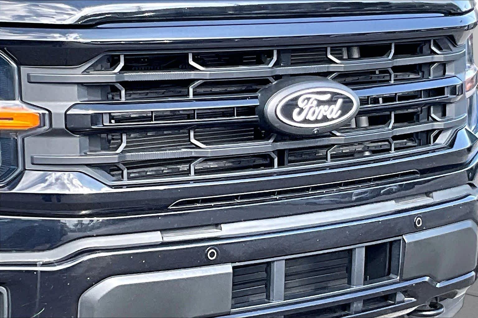Used 2024 Agate Black Metallic Ford XLT image 26