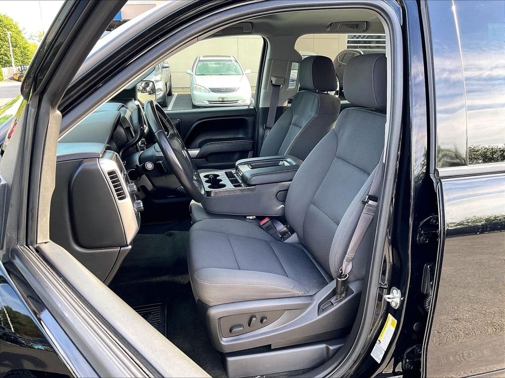 Used 2016 Black Chevrolet LT image 10
