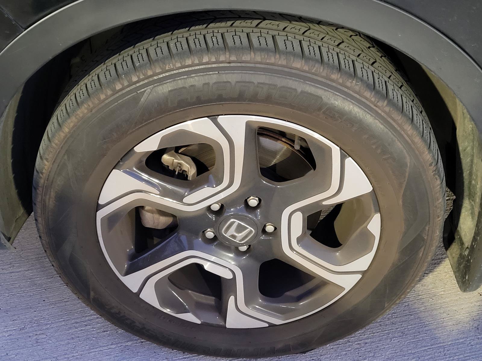 Used 2018  Honda Touring image 2