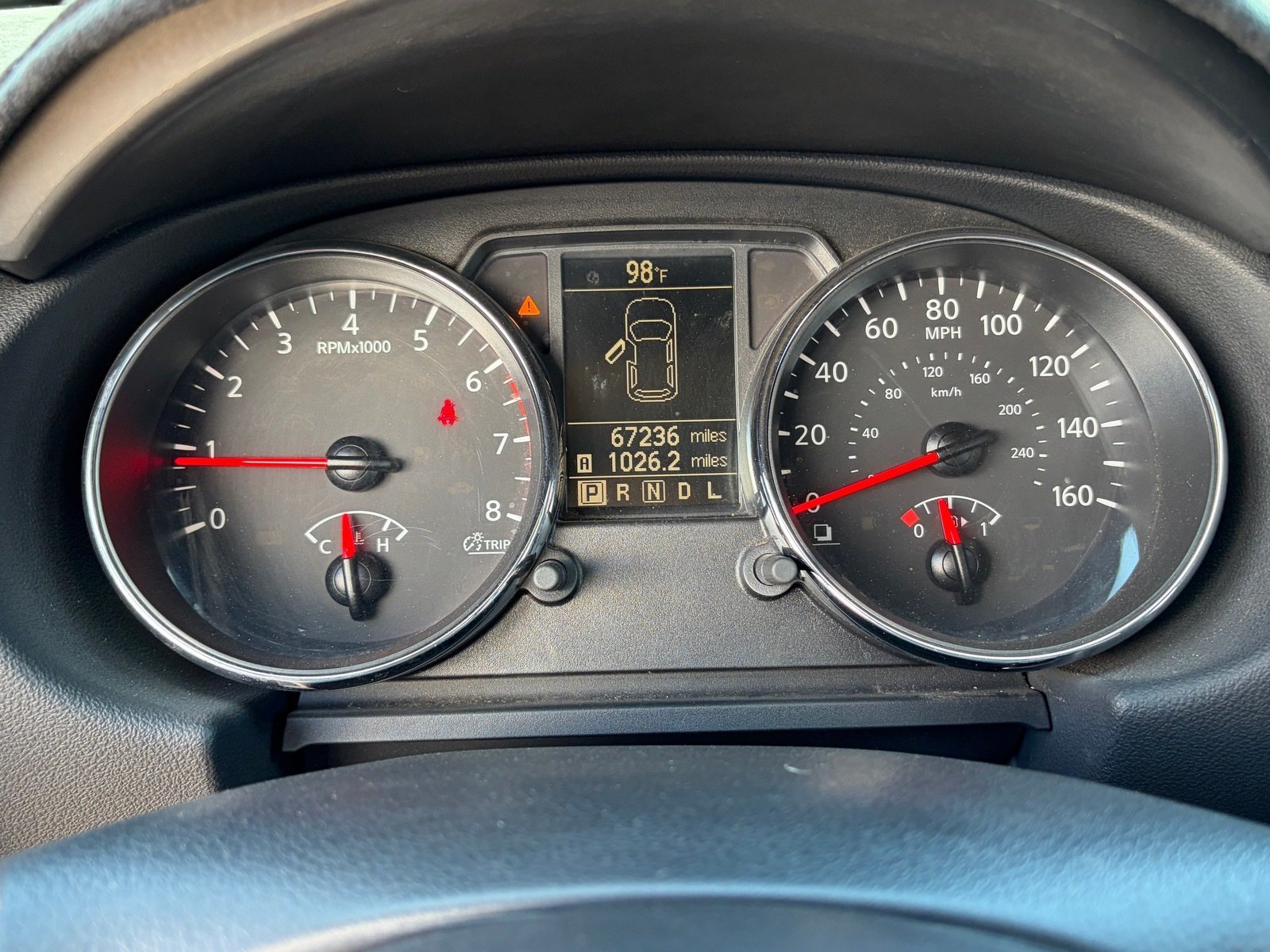 Used 2013 Red Nissan S image 23