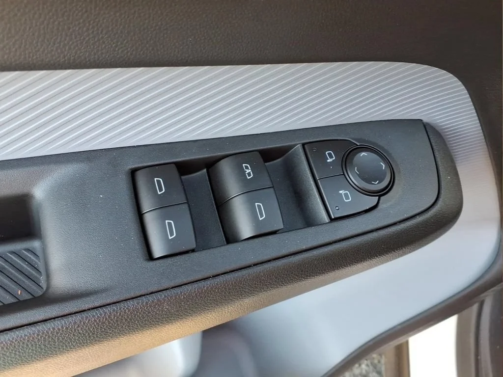 2027 Chevrolet Bolt LT - Photo 20