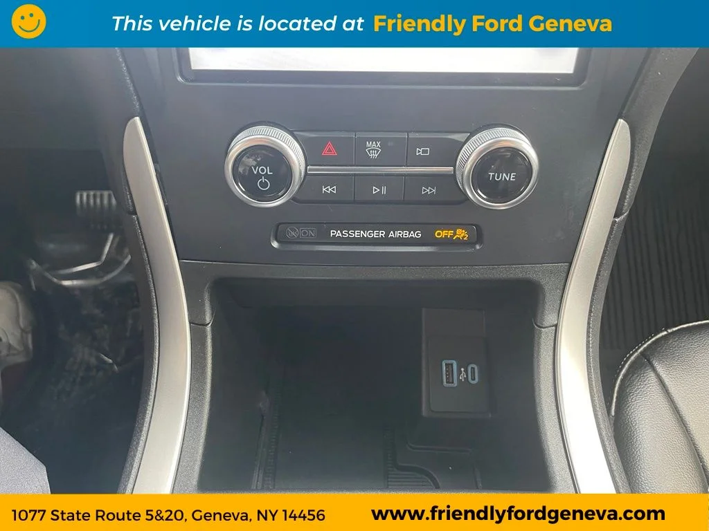 Used 2023 Red Ford SEL image 24
