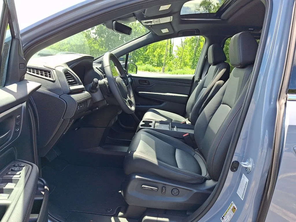 2026 Honda Odyssey Sport L - Photo 14