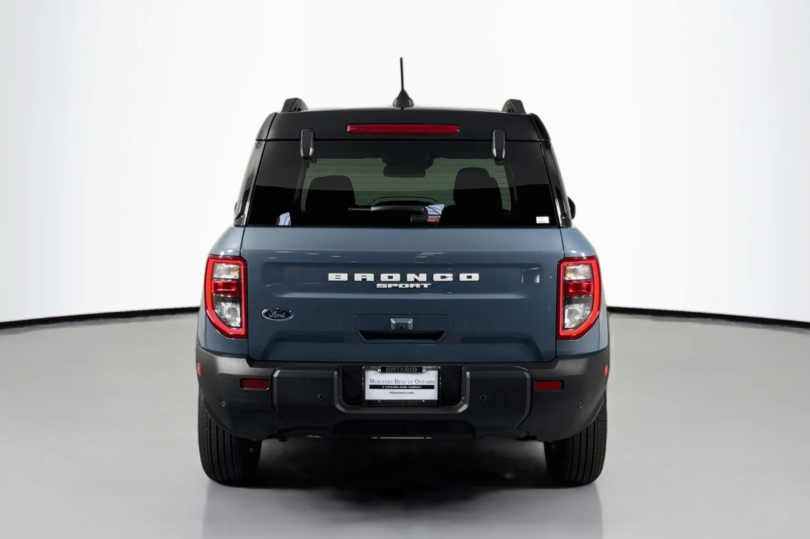 Used 2025 AZURE GRAY Ford Outer Banks image 3