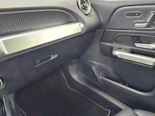 Used 2024 Black Mercedes-Benz GLB 250 image 28