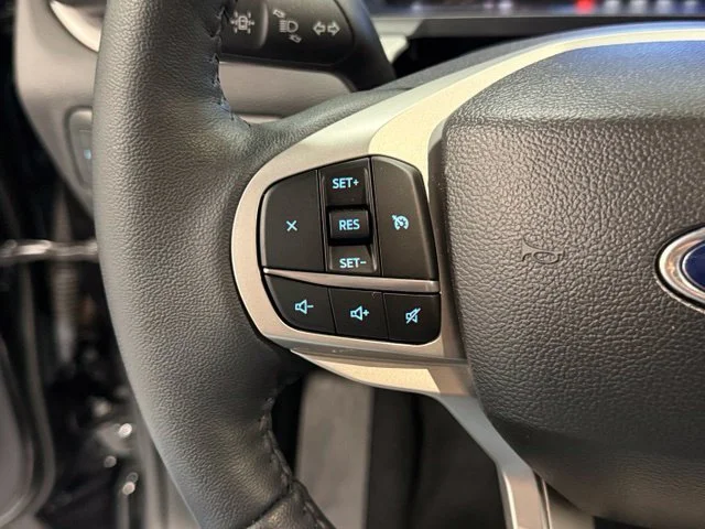 Used 2023 Black Ford XLT image 16