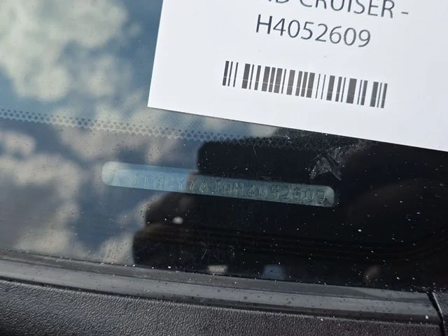 Used 2017  Toyota Base image 37
