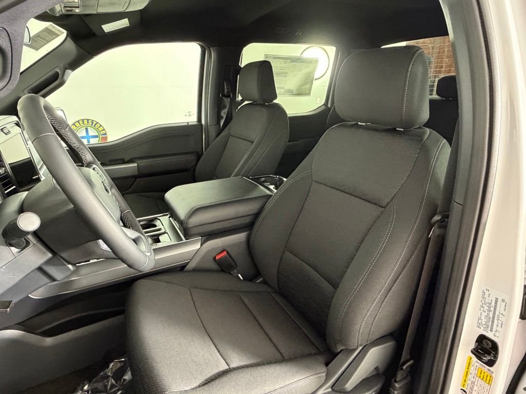 New 2026 White Ford XLT image 8