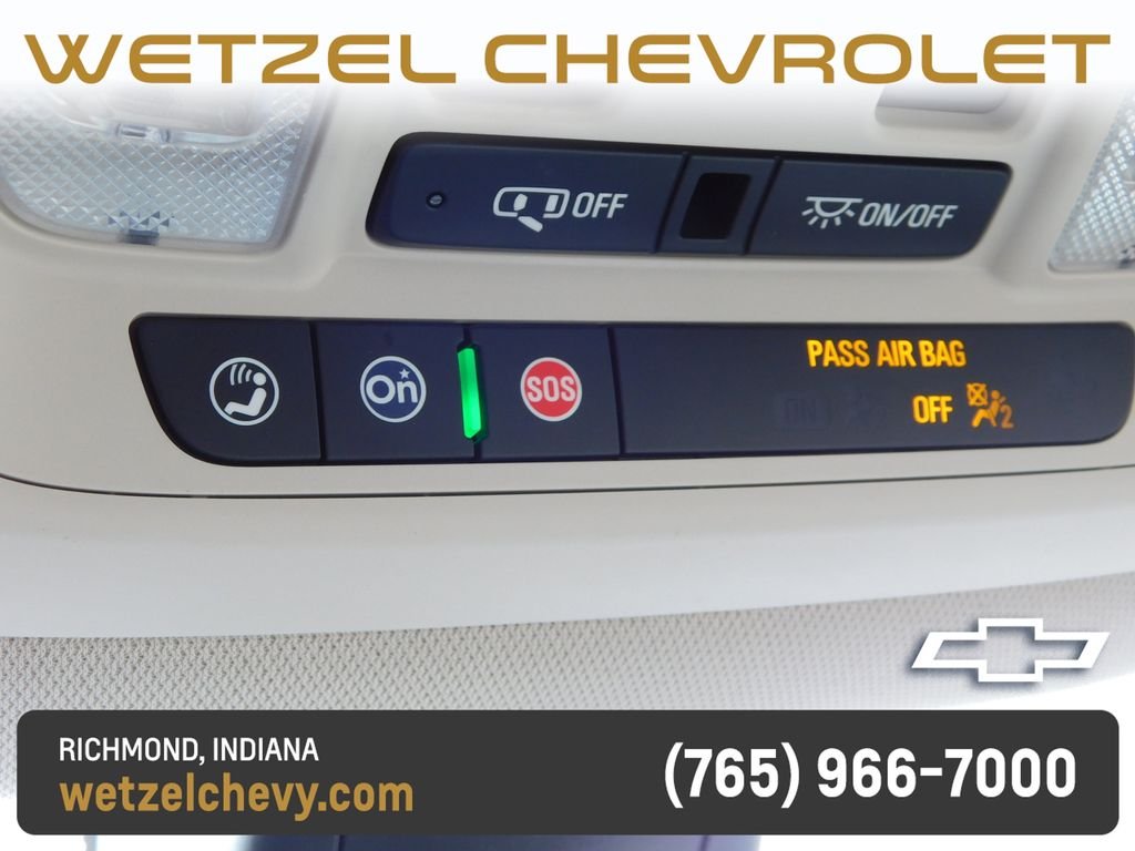 Used 2023 White GMC Denali image 47