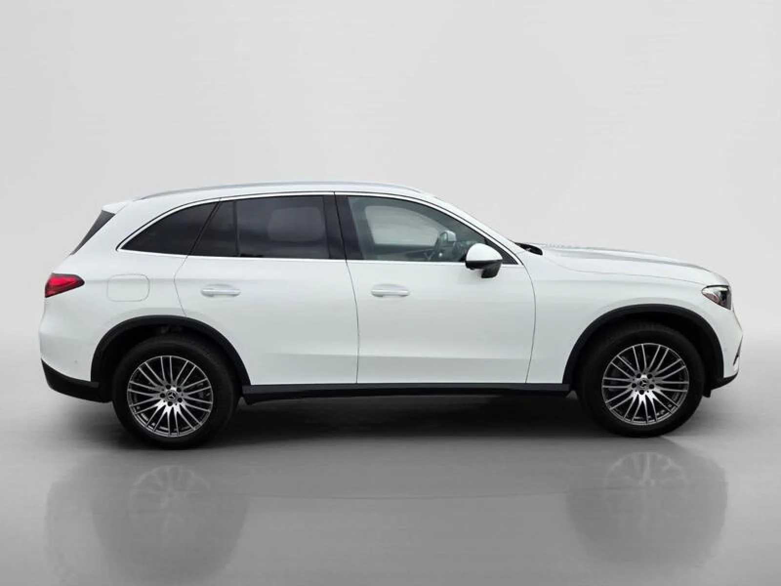 Certified Used 2024 Polar White Mercedes-Benz GLC 300 image 6
