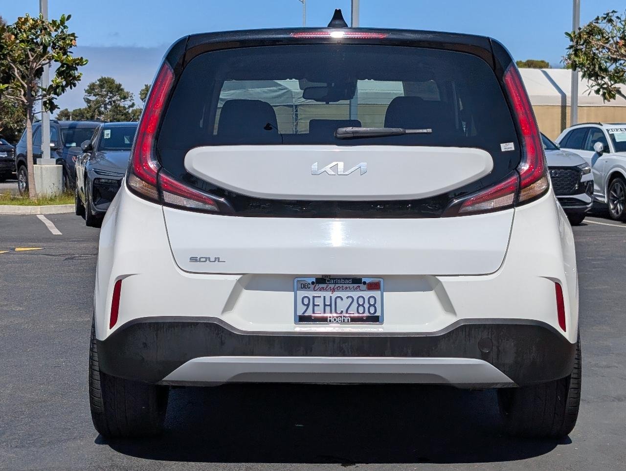 Used 2023 Clear White w/Black Roof Kia S image 12