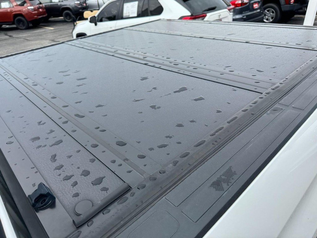 Used 2016  Toyota Platinum image 8