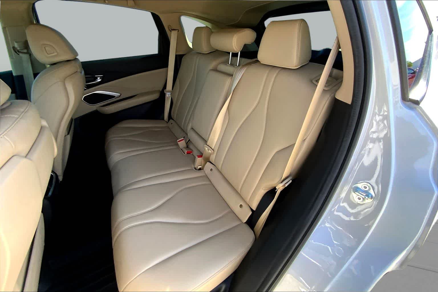 Used 2024 Platinum White Pearl Acura  image 31