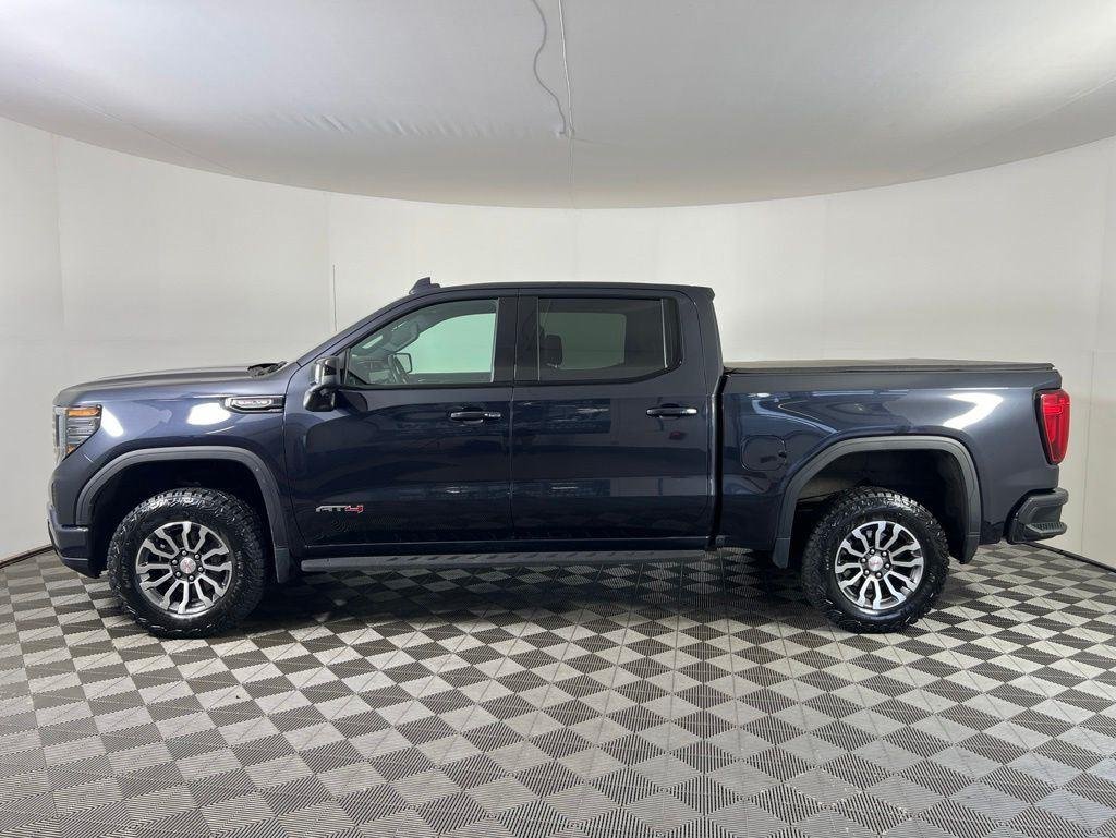 Used 2023 Titanium GMC AT4 image 31