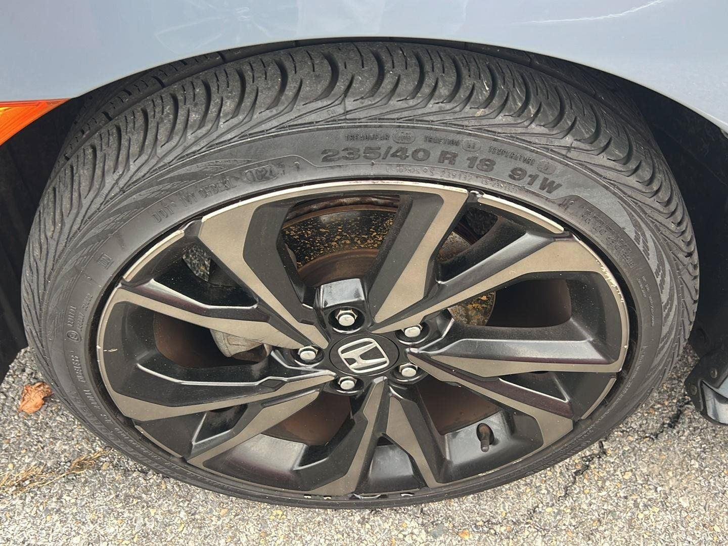 Used 2017 Sonic Gray Pearl Honda Sport Touring image 8