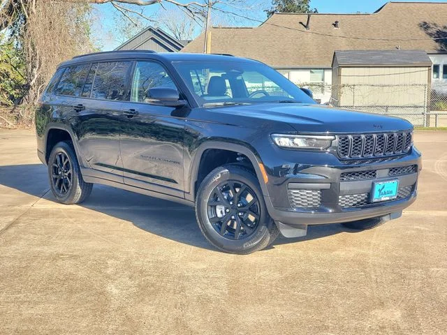 New 2025 Diamond Black Crystal Pearl-Coat Exterior Paint Jeep Altitude X image 29