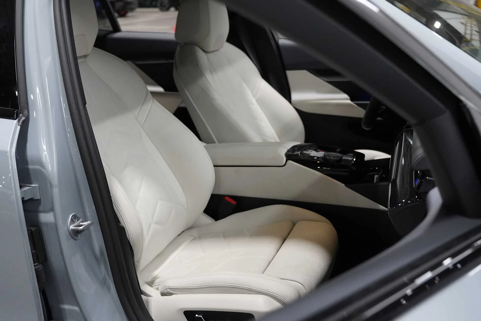 Used 2026 Brooklyn Grey Metallic BMW 530i xDrive image 11